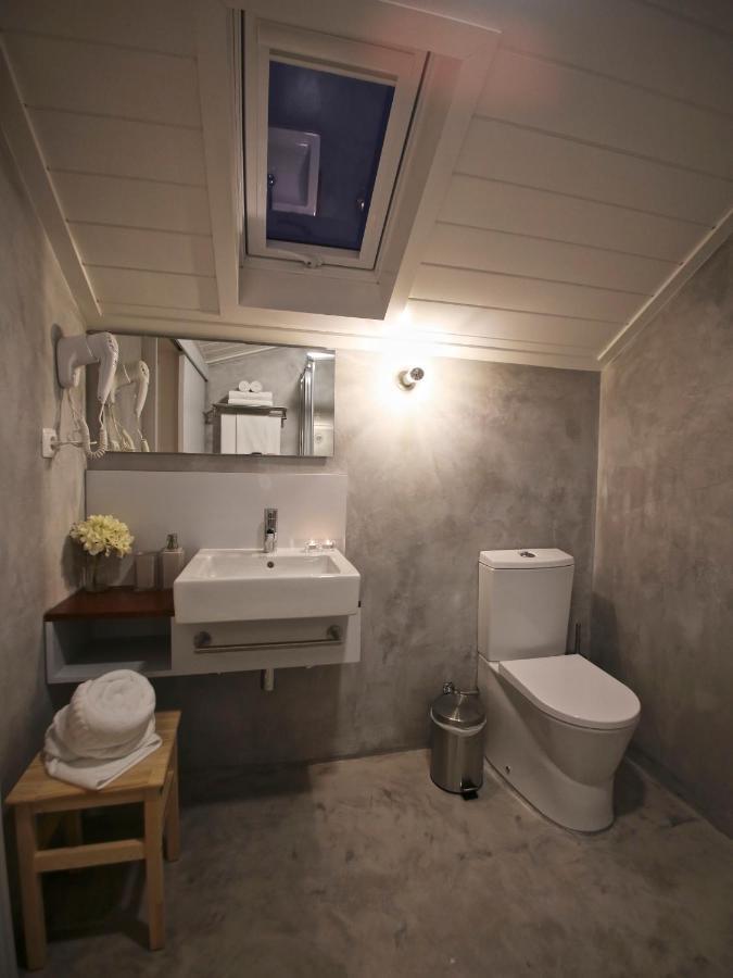 Manta Ray Lodge Horta  Exteriör bild